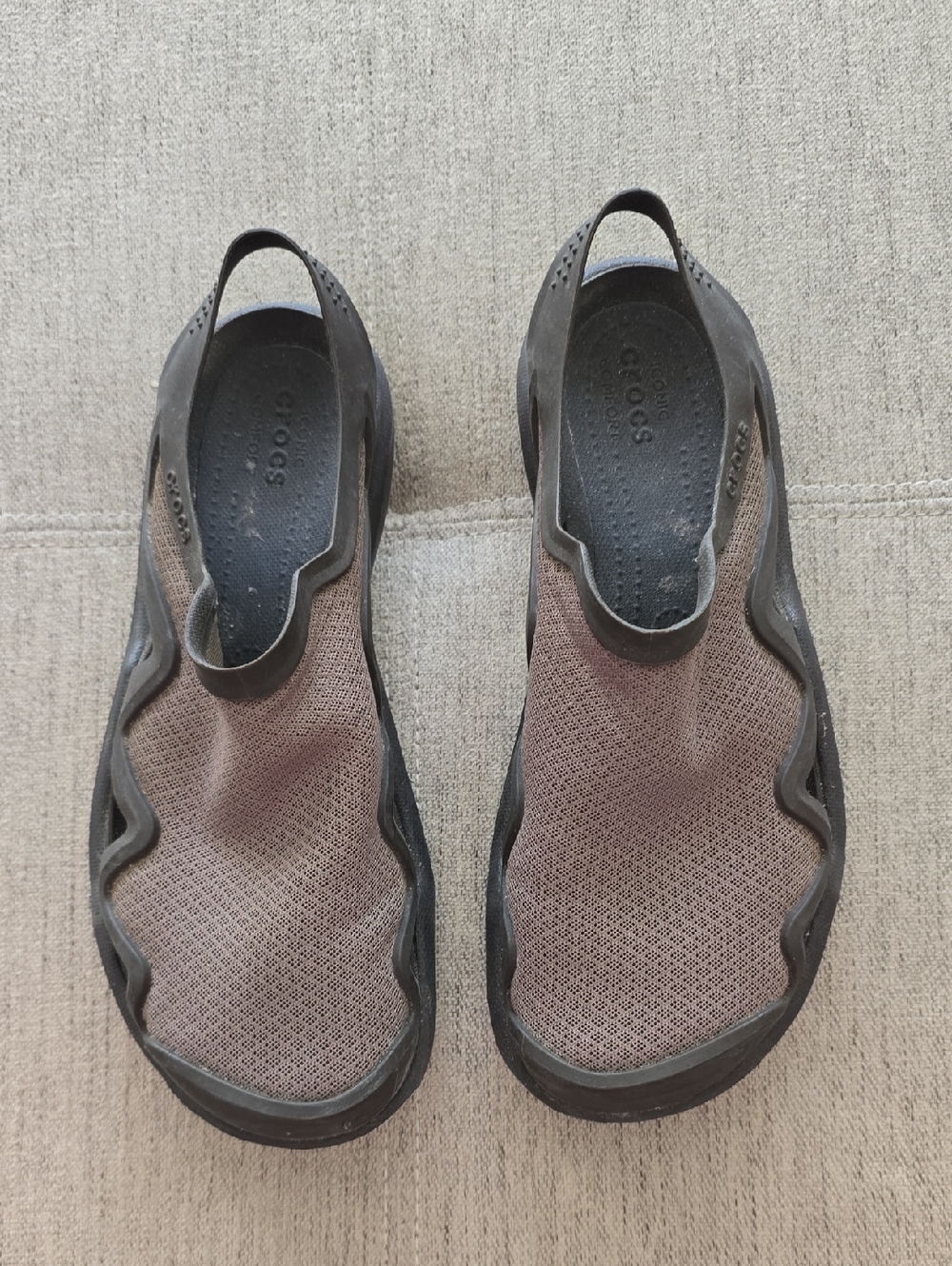 Crocs Men's Slip-On Mesh Sandals in Brown and Black Sz 10